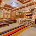 Vaccinated Staff- Townhouse Oak Gk Residency