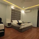 Av Royale Gms Road