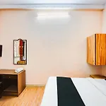 Super Hotel O Tyagi Road Near Prince Chowk