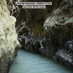 Oyo 65896 Blue Raven Resort