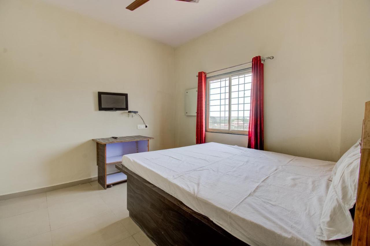 Spot On 63128 Vinayak Hotel