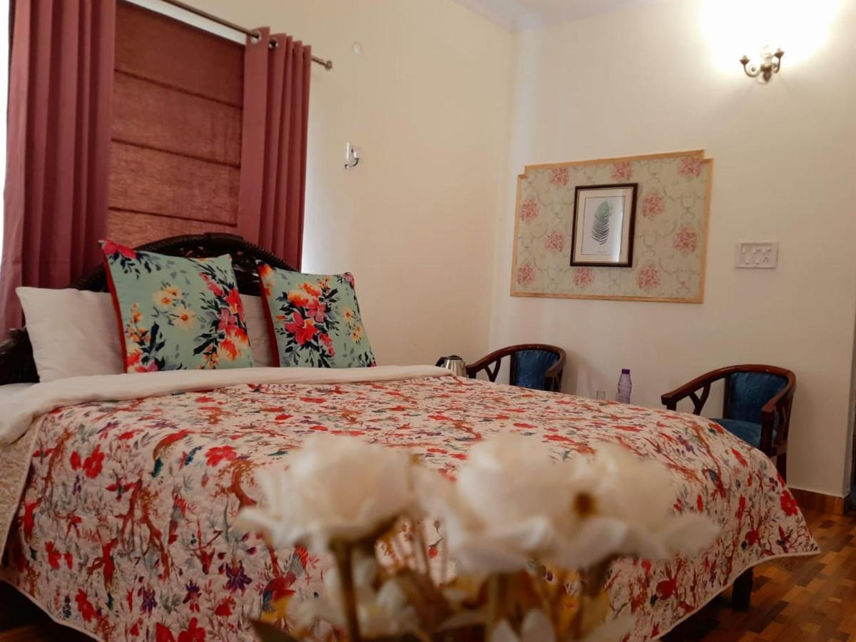 Homestay Riverside Homes *
