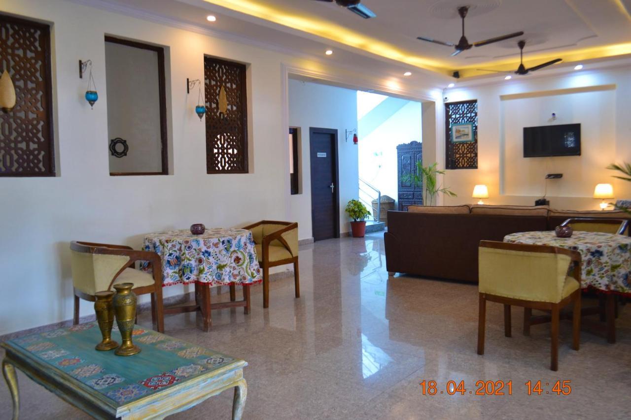 Homestay Riverside Homes *