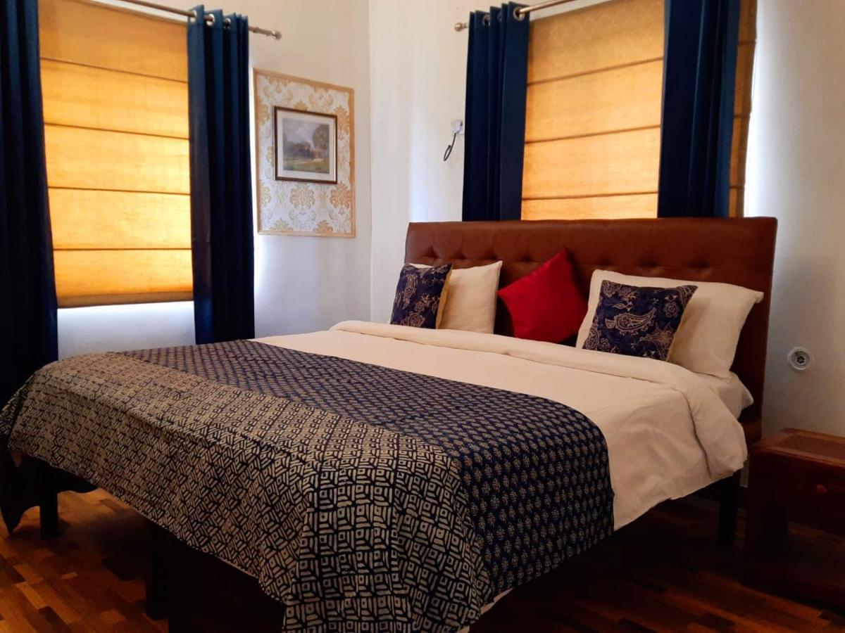 Homestay Riverside Homes