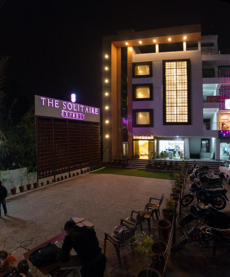 The Solitaire Express Hotel 3*