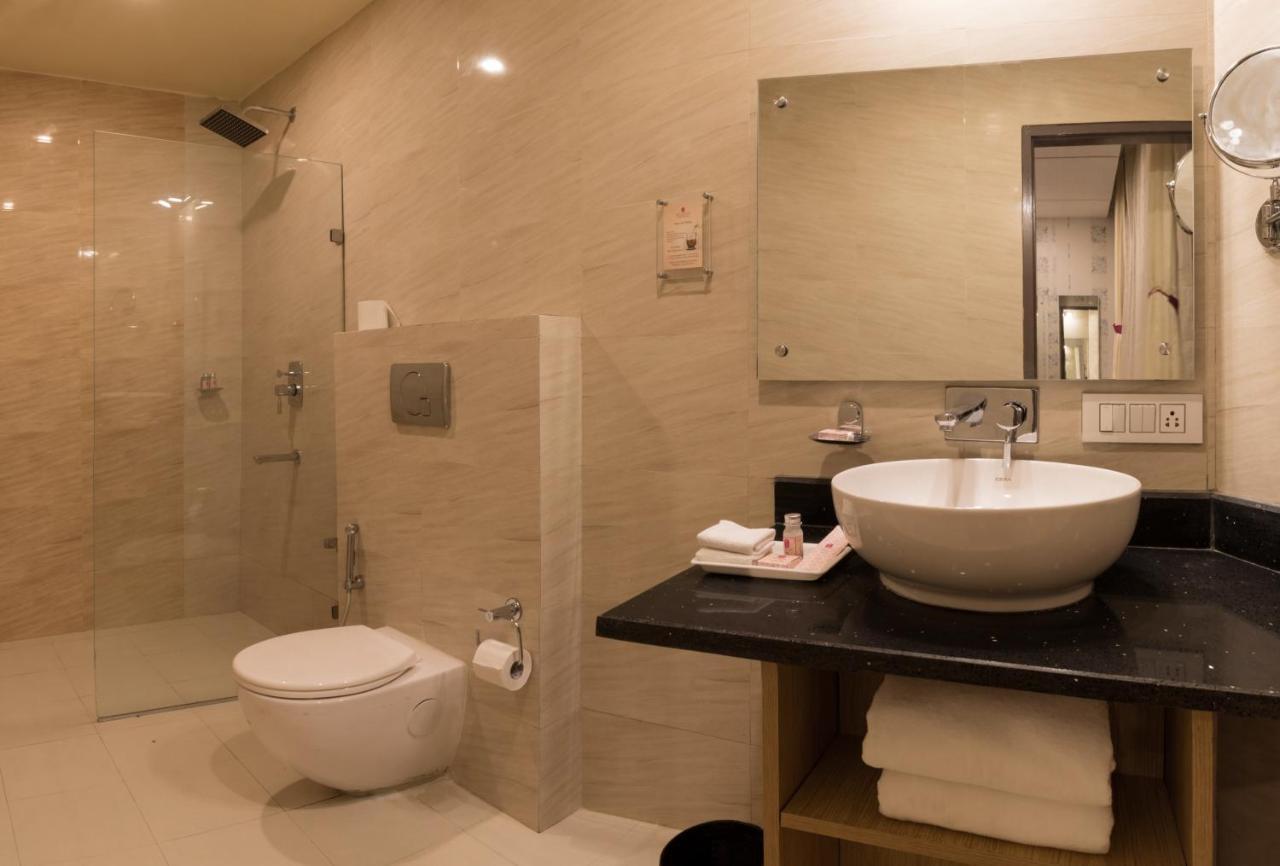 The Solitaire Express Hotel Dehradun
