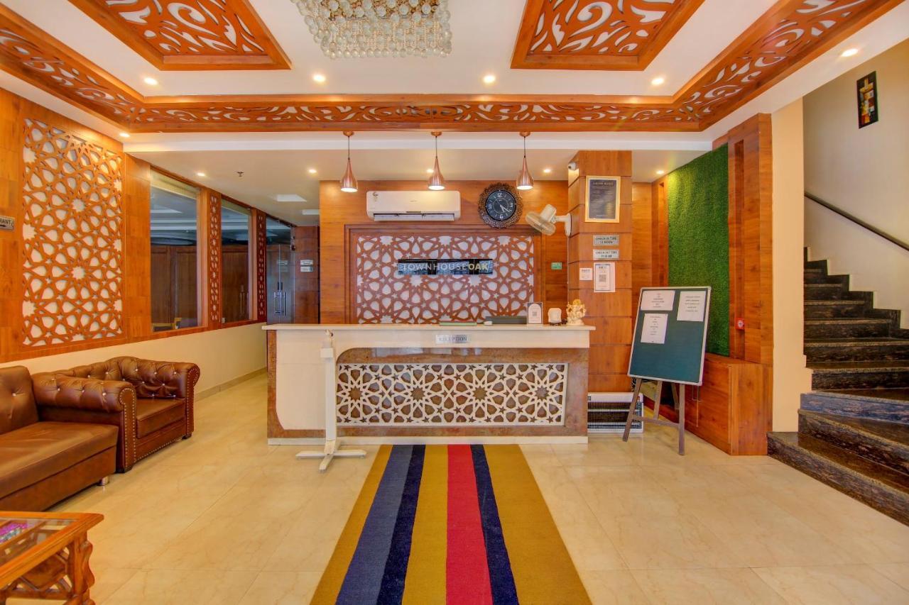 Vaccinated Staff- Townhouse Oak Gk Residency 4* Dehradun