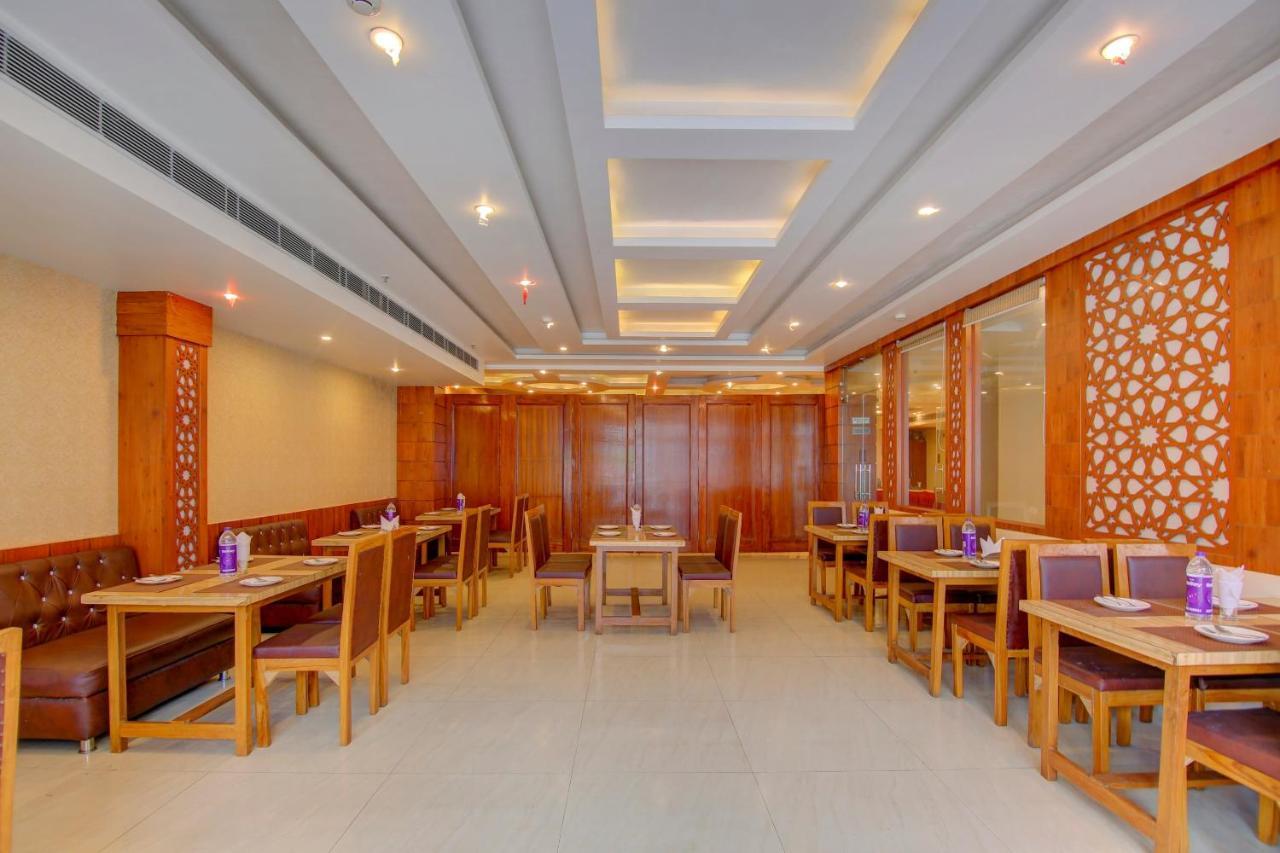 Vaccinated Staff- Townhouse Oak Gk Residency Hotel 4*
