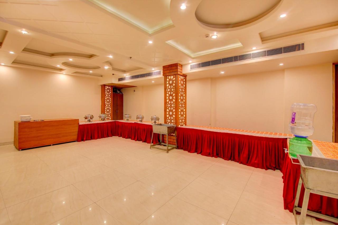 Vaccinated Staff- Townhouse Oak Gk Residency Dehradun