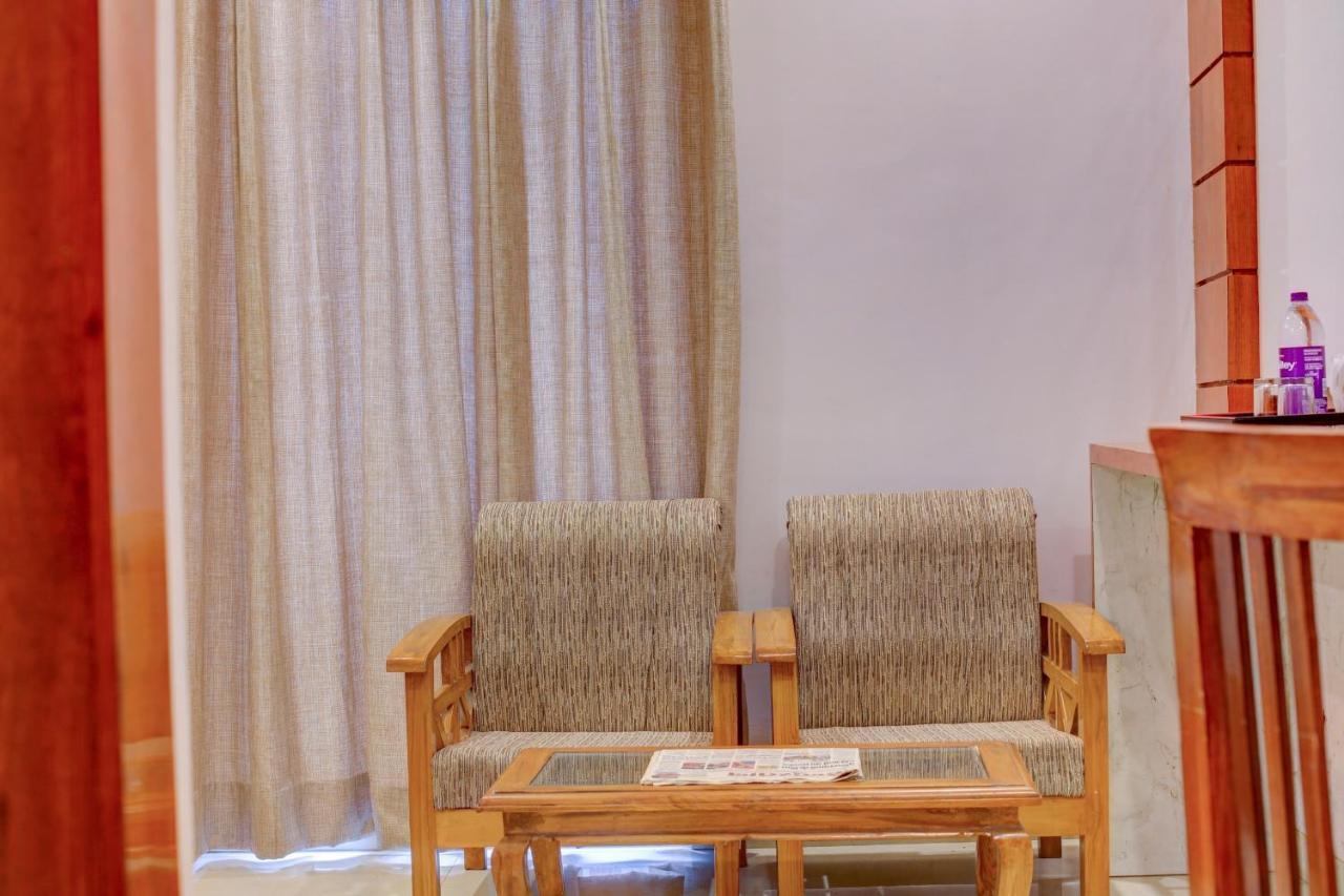 Vaccinated Staff- Townhouse Oak Gk Residency Hotel 4*