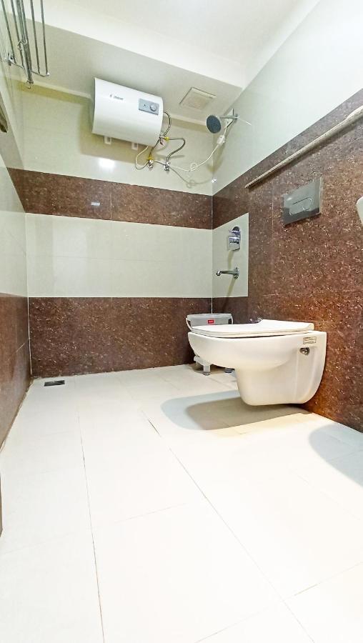 Capital O 82077 Krishna Palace Hotel