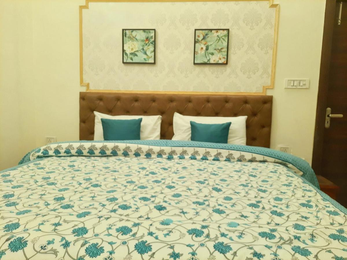 Riverside Homes Homestay *