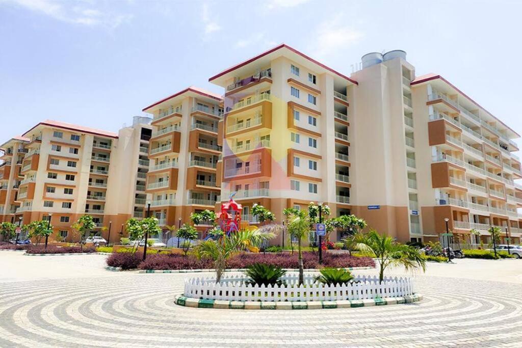 2 Bed Independent In Apartment *