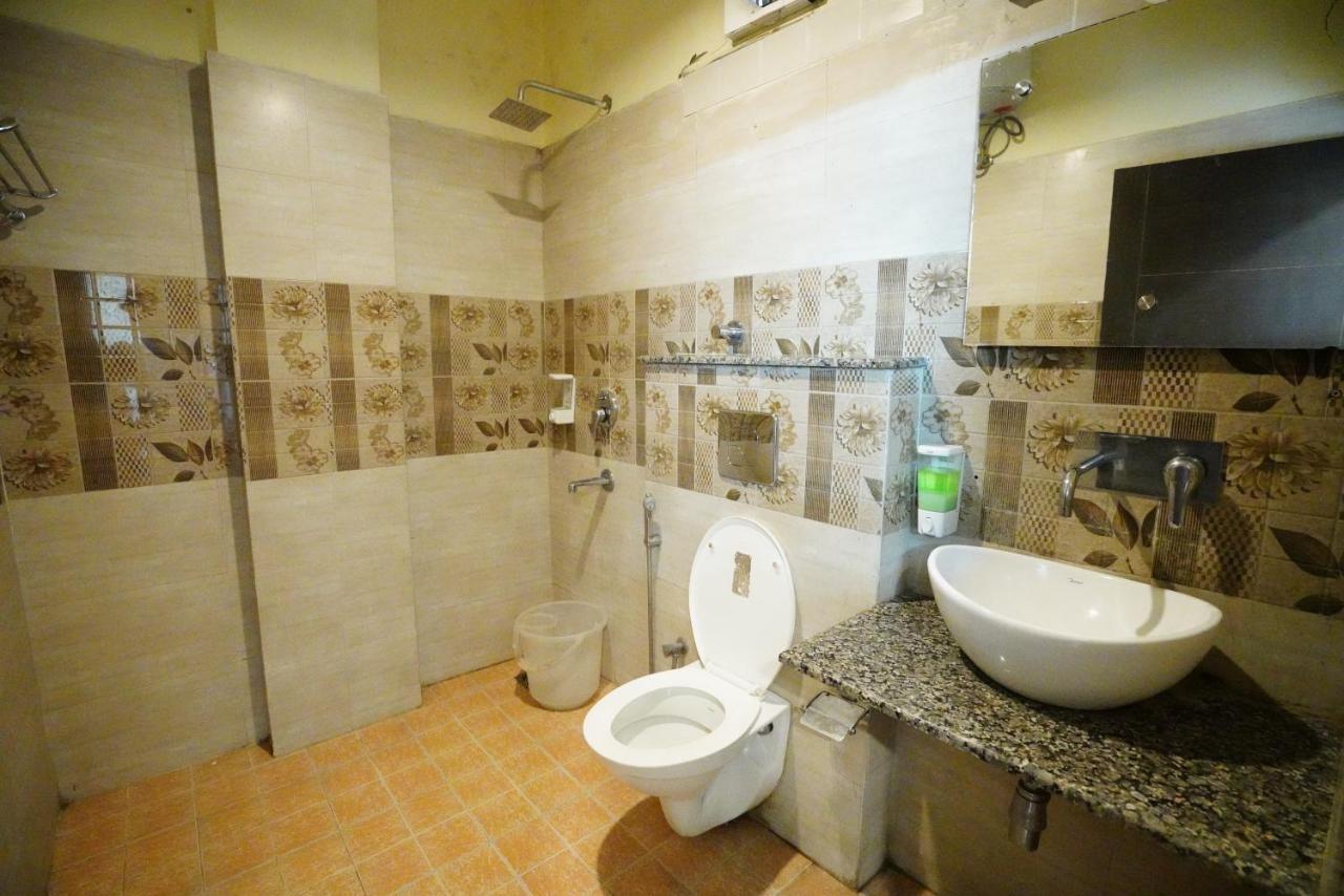 Gaurab Near Paltan Bazaar Hotel 3*