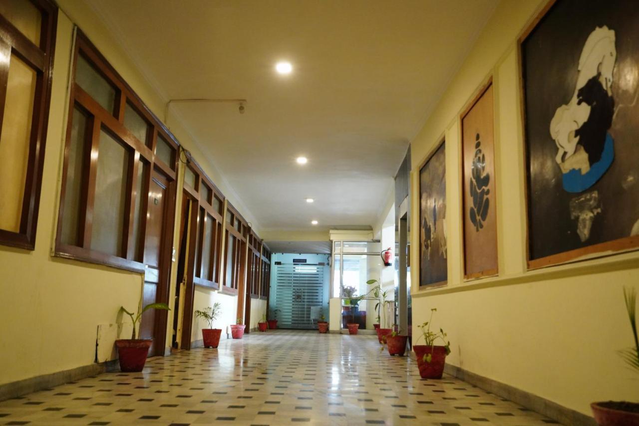 Gaurab Near Paltan Bazaar 3*