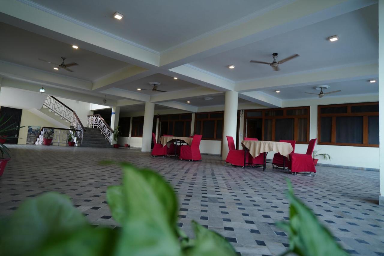 Gaurab Near Paltan Bazaar 3* Dehradun