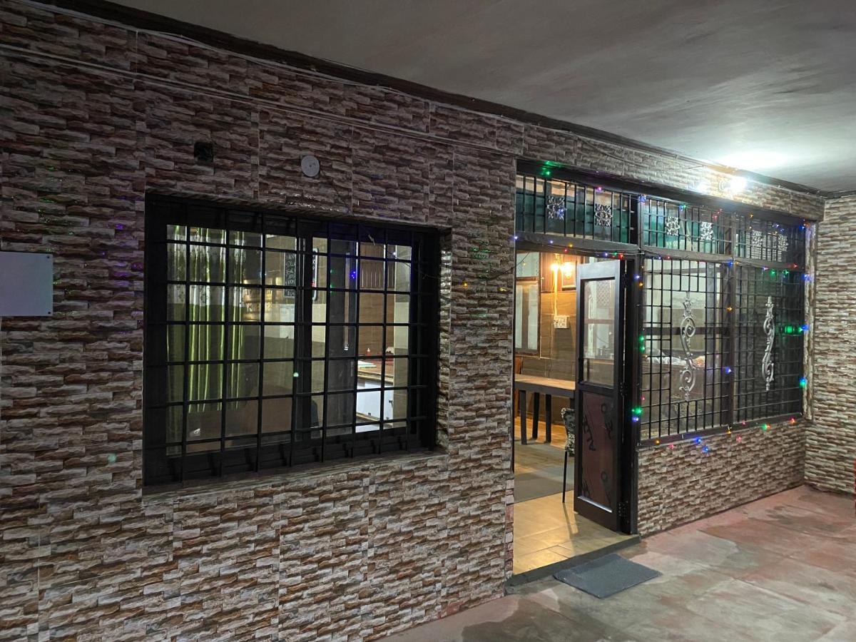 Hotel O Hya's Dehradun