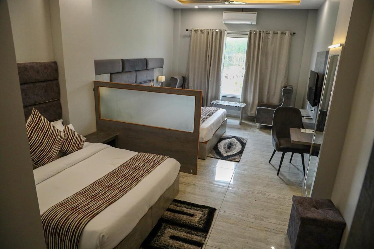 Vasdaa Grand Hotel Dehradun