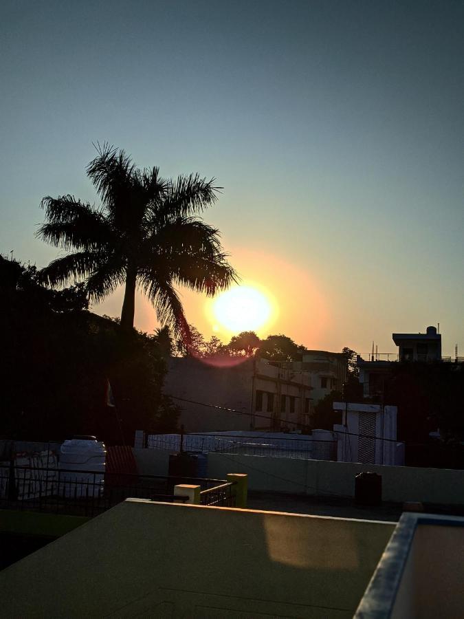 Hotel Kanchan *