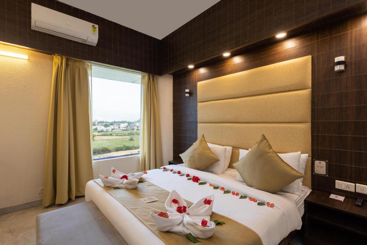 The Solitaire 4* Dehradun
