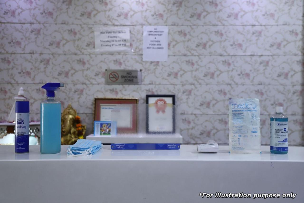Super Oyo Townhouse 1232 White Hotel 3*