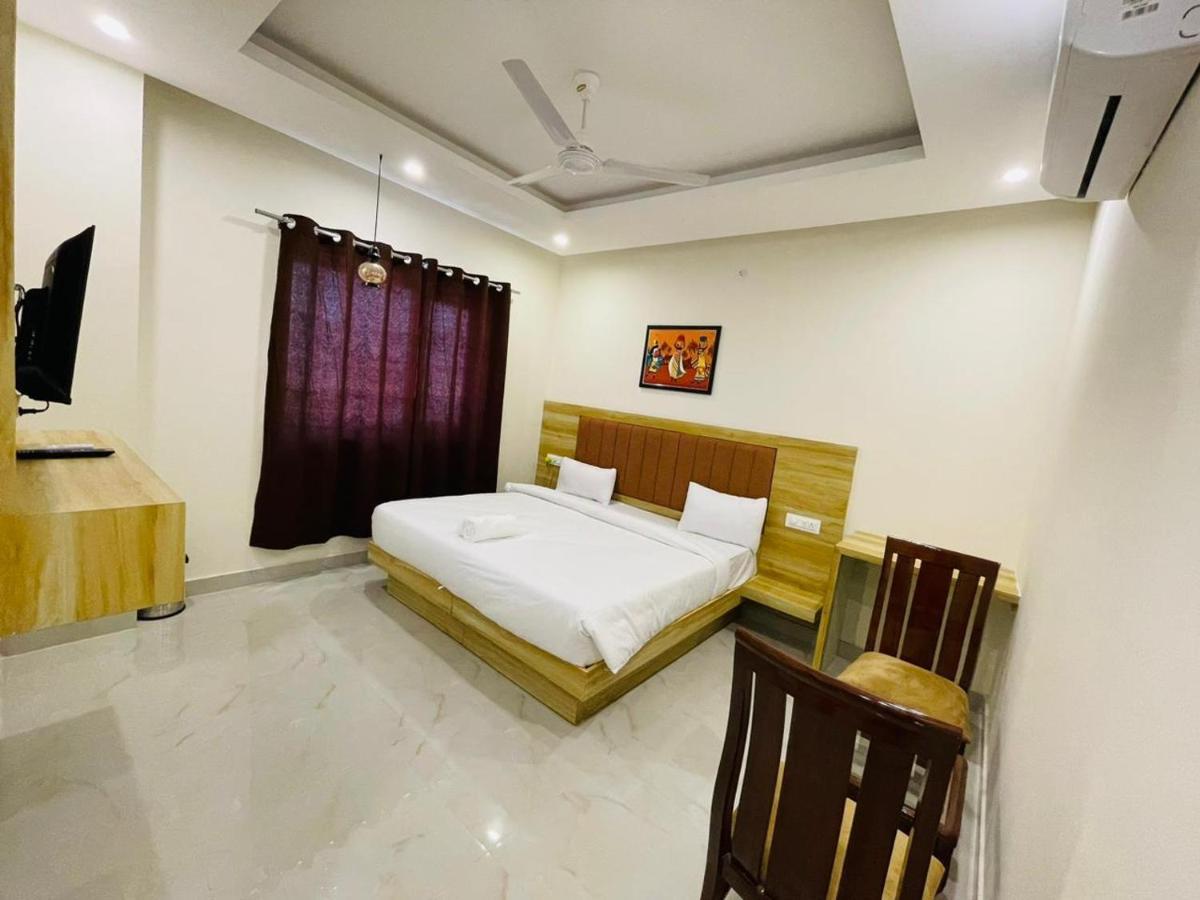Hive Hotel