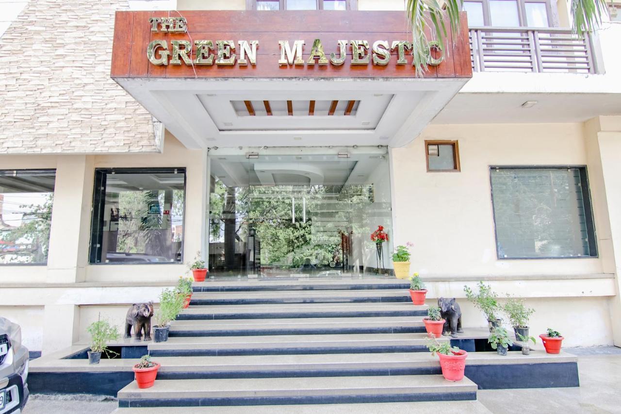 Hotel Fabhotel The Majestic Dehradun