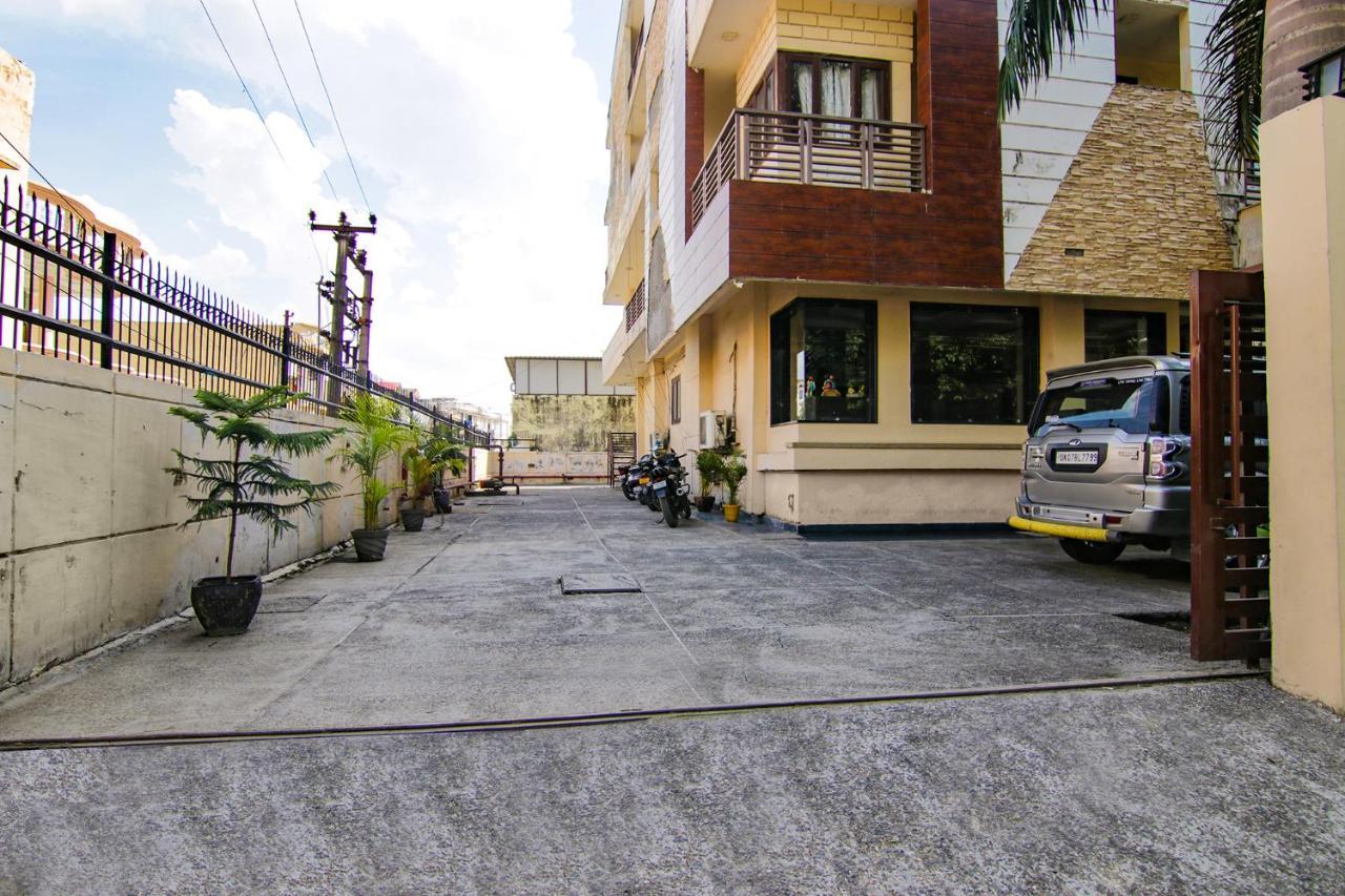 Fabhotel The Majestic 3*