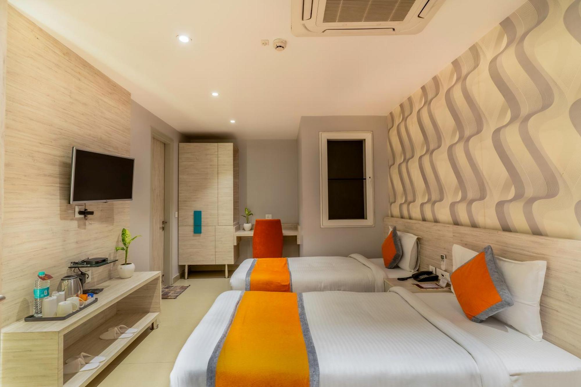 Kailash Plaza 3*