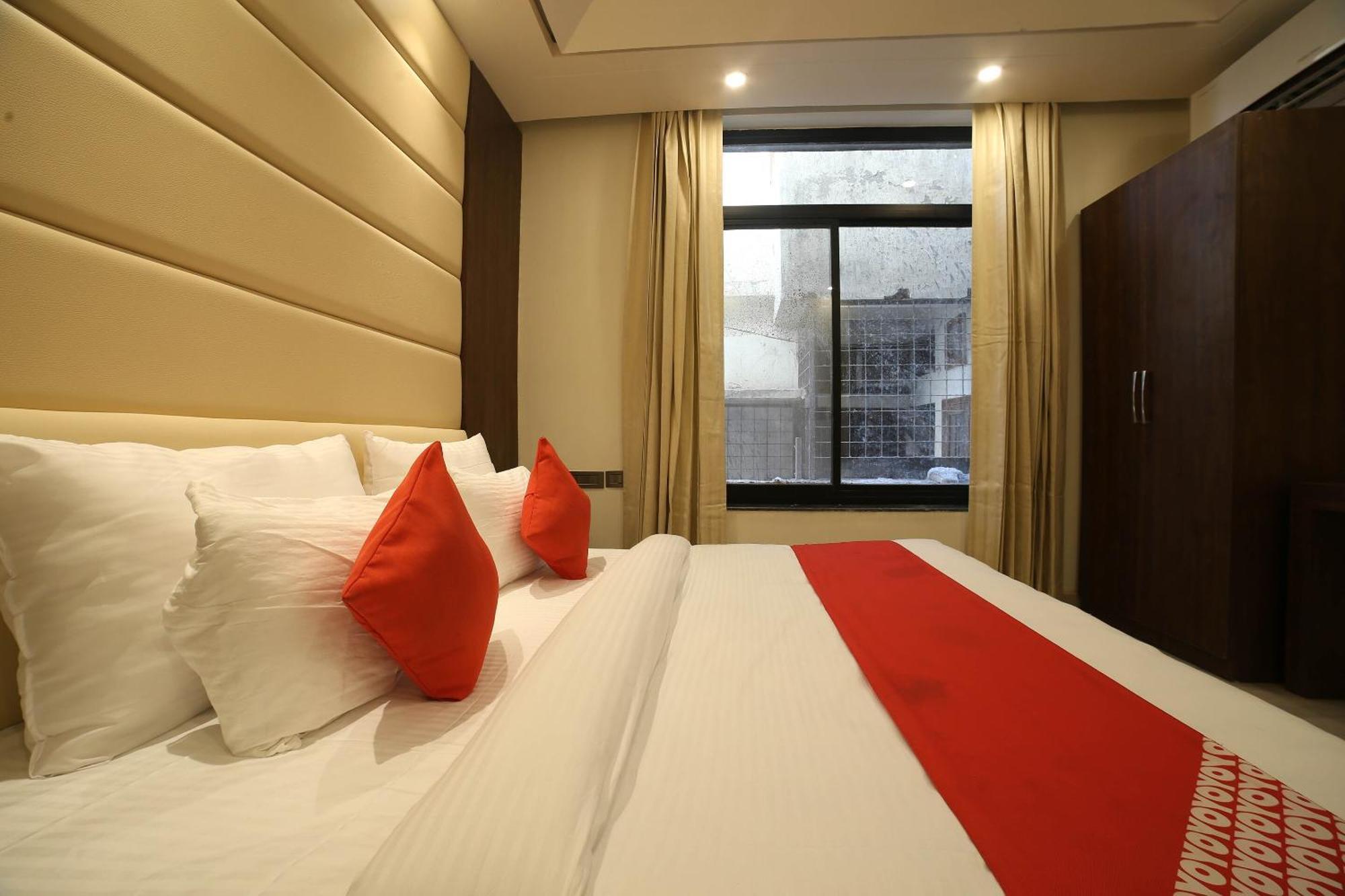 Hotel O Status