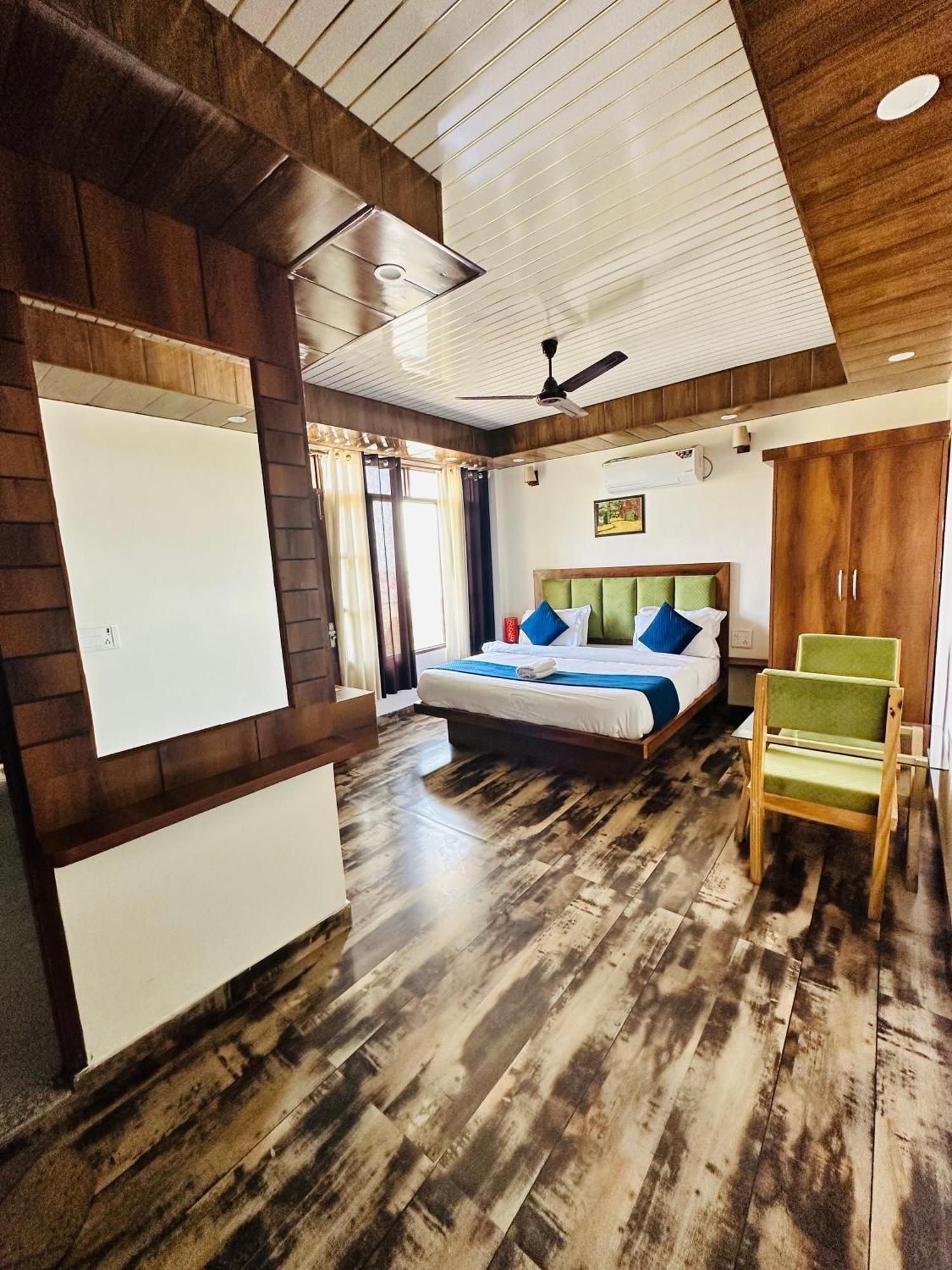 Hotel Royal Orbit By Arony Hospitality
