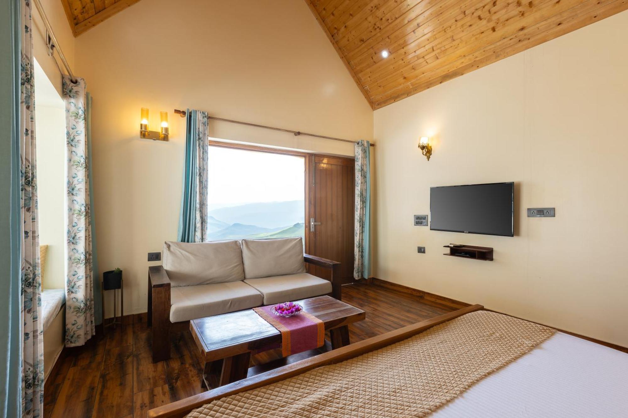 The Bougainvillea Retreat - A Luxury Private Pool In Dehradun