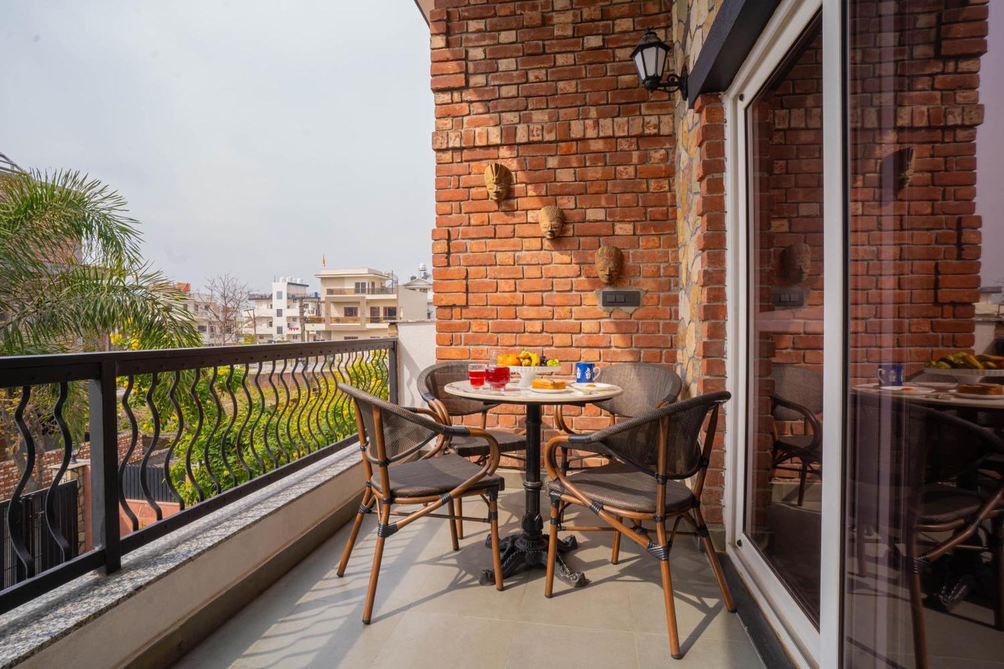 Hostie Vaikuntha - 3bhk Mountain Villa, Dehradoon Villa *