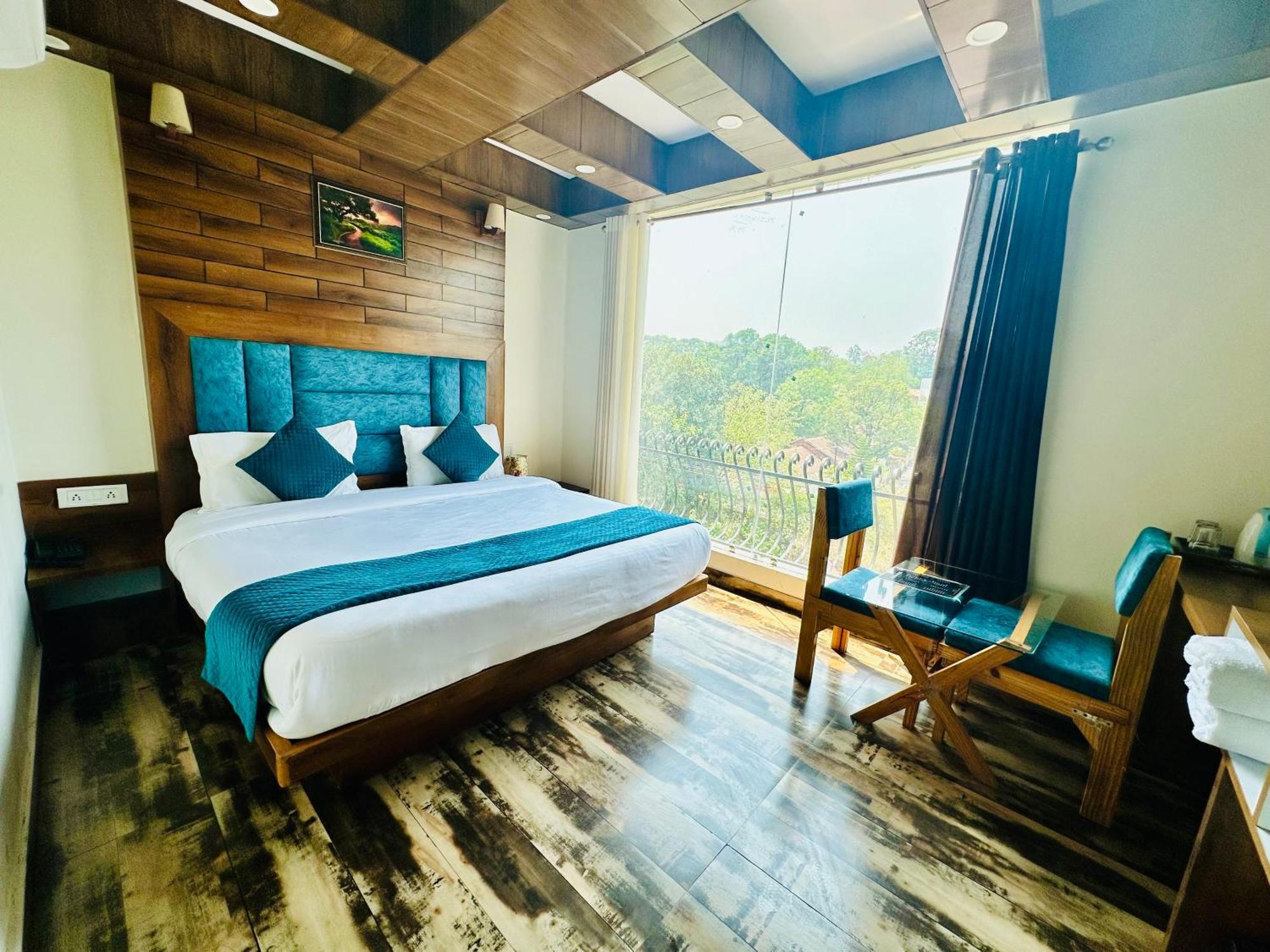 Royal Orbit By Arony Hospitality