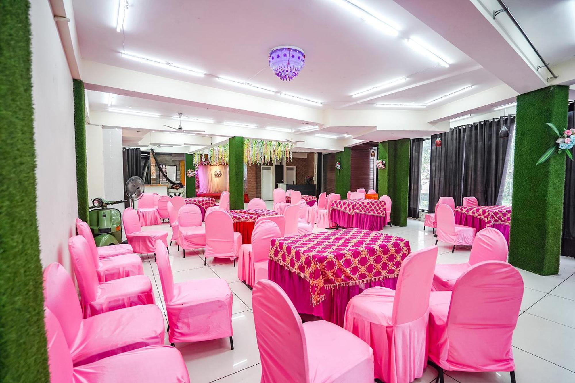 Fabhotel Krishna Heights 3*