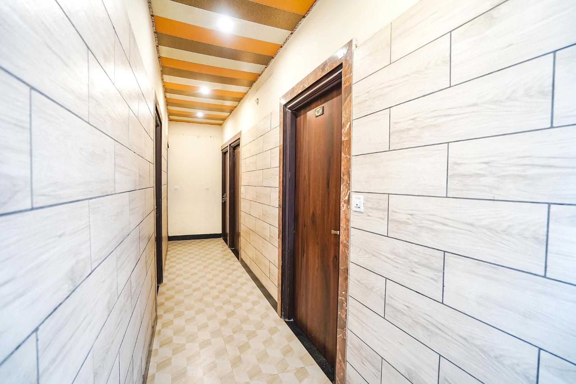 Fabhotel Krishna Heights Hotel Dehradun