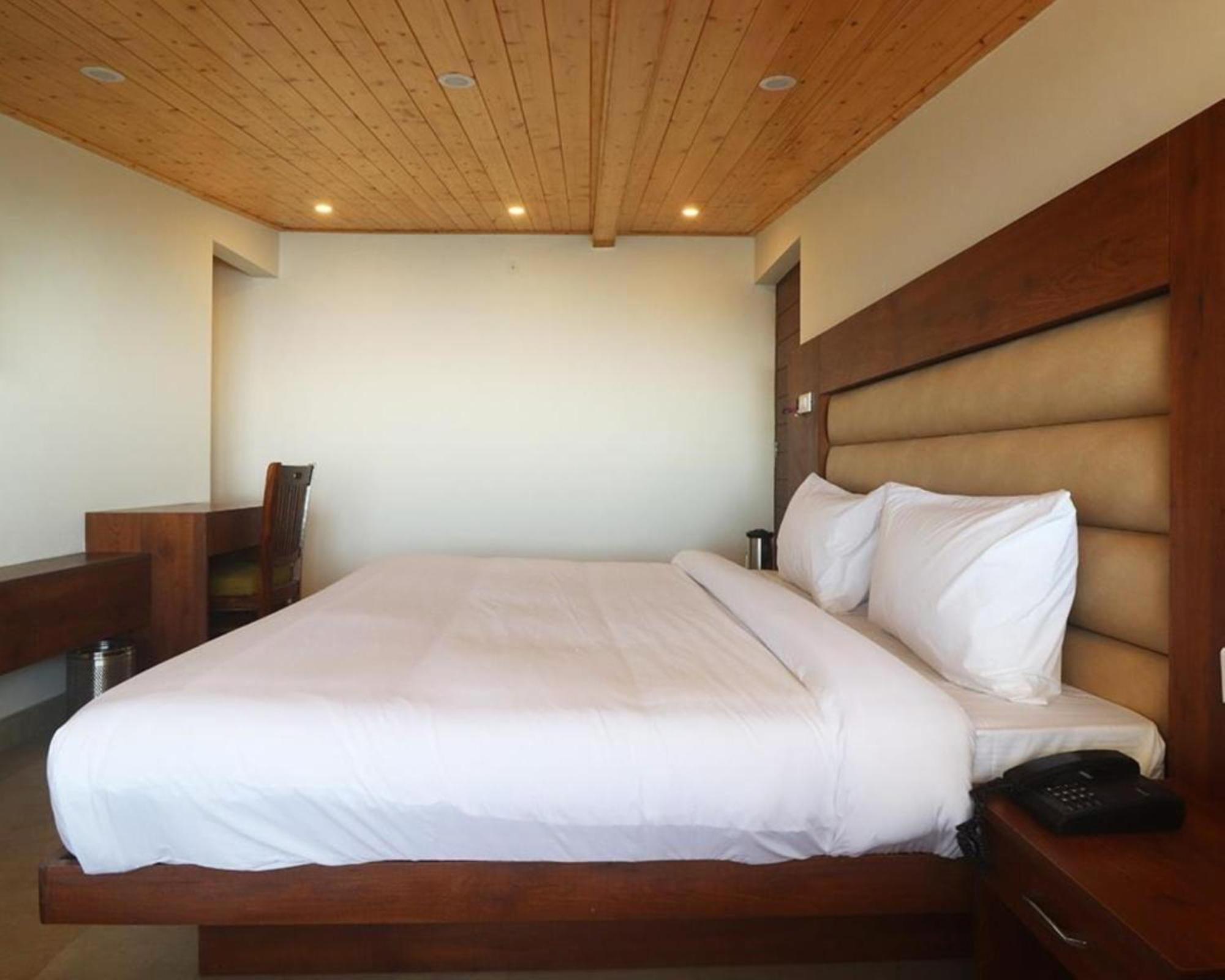 Mussoorie Heights Hotel Dehradun