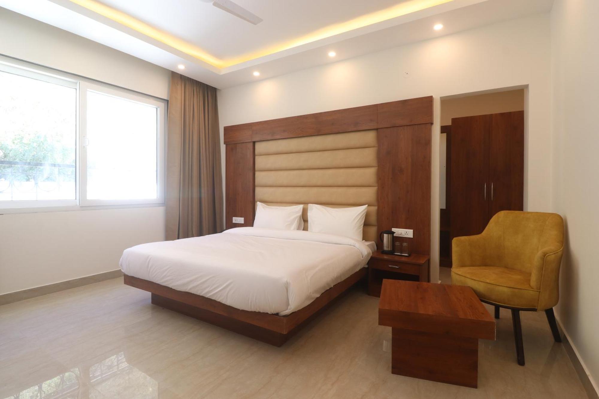 Hotel Mussoorie Heights 3*