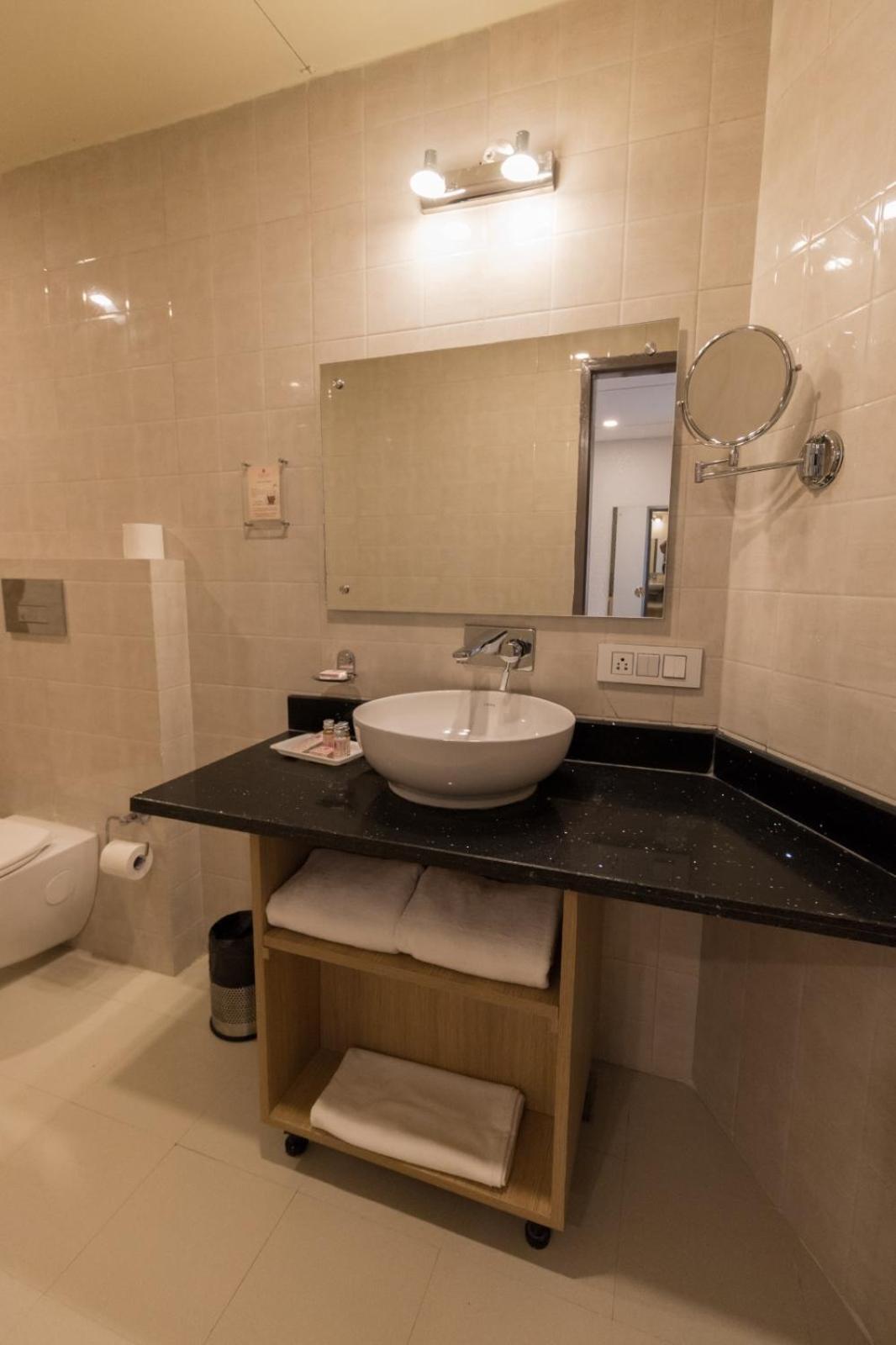 The Solitaire Express Hotel 3*