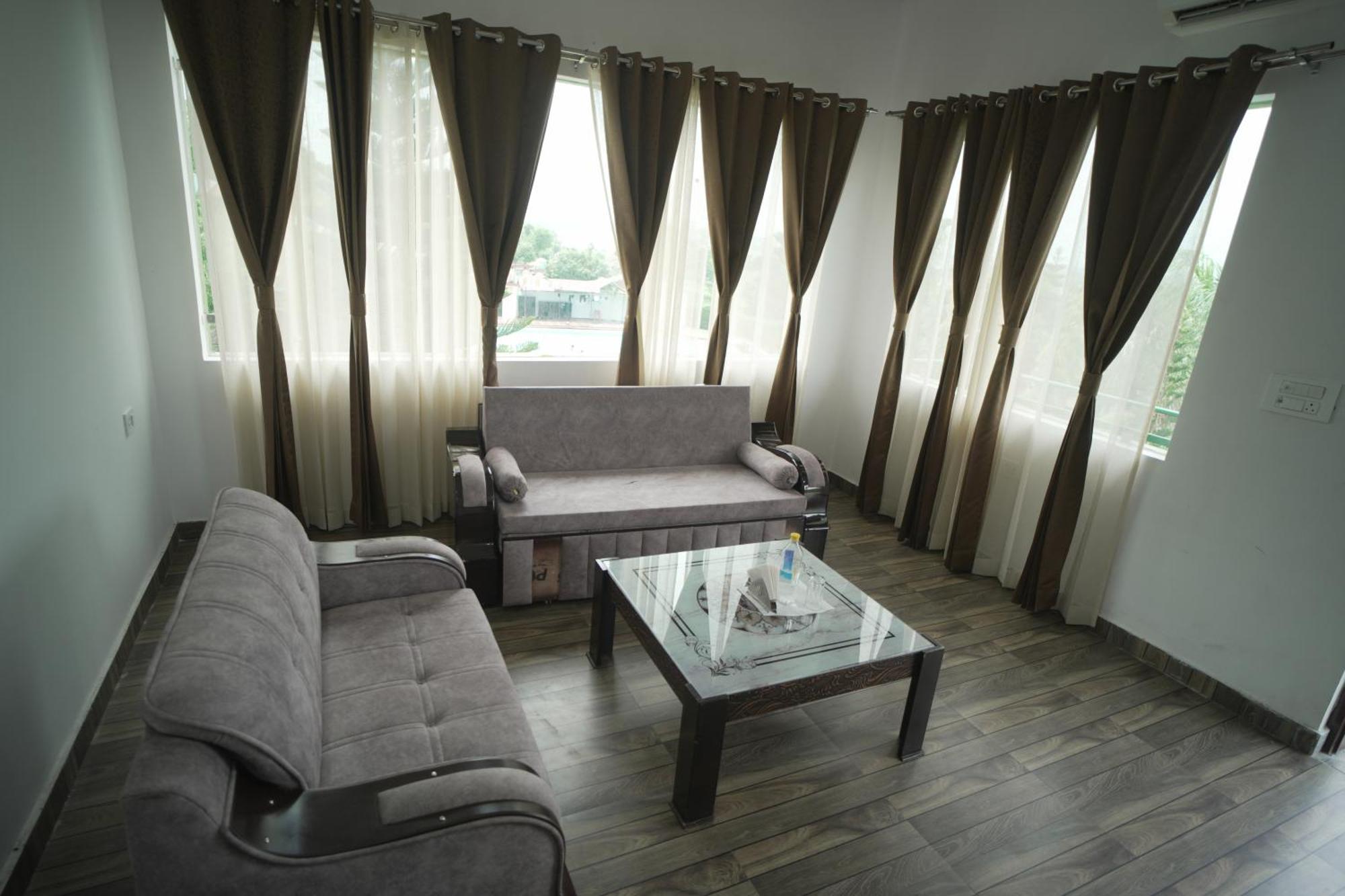 Resort River View Dehradun