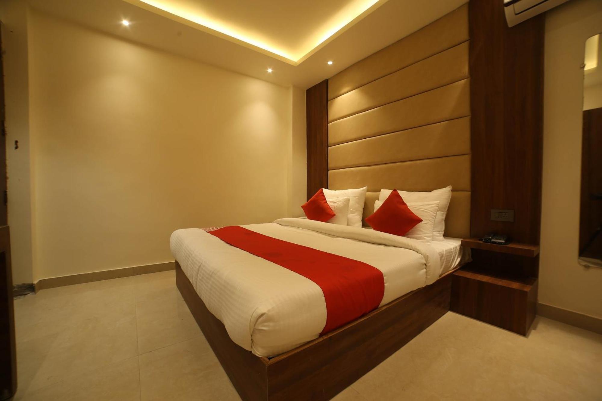 O Status 3* Dehradun