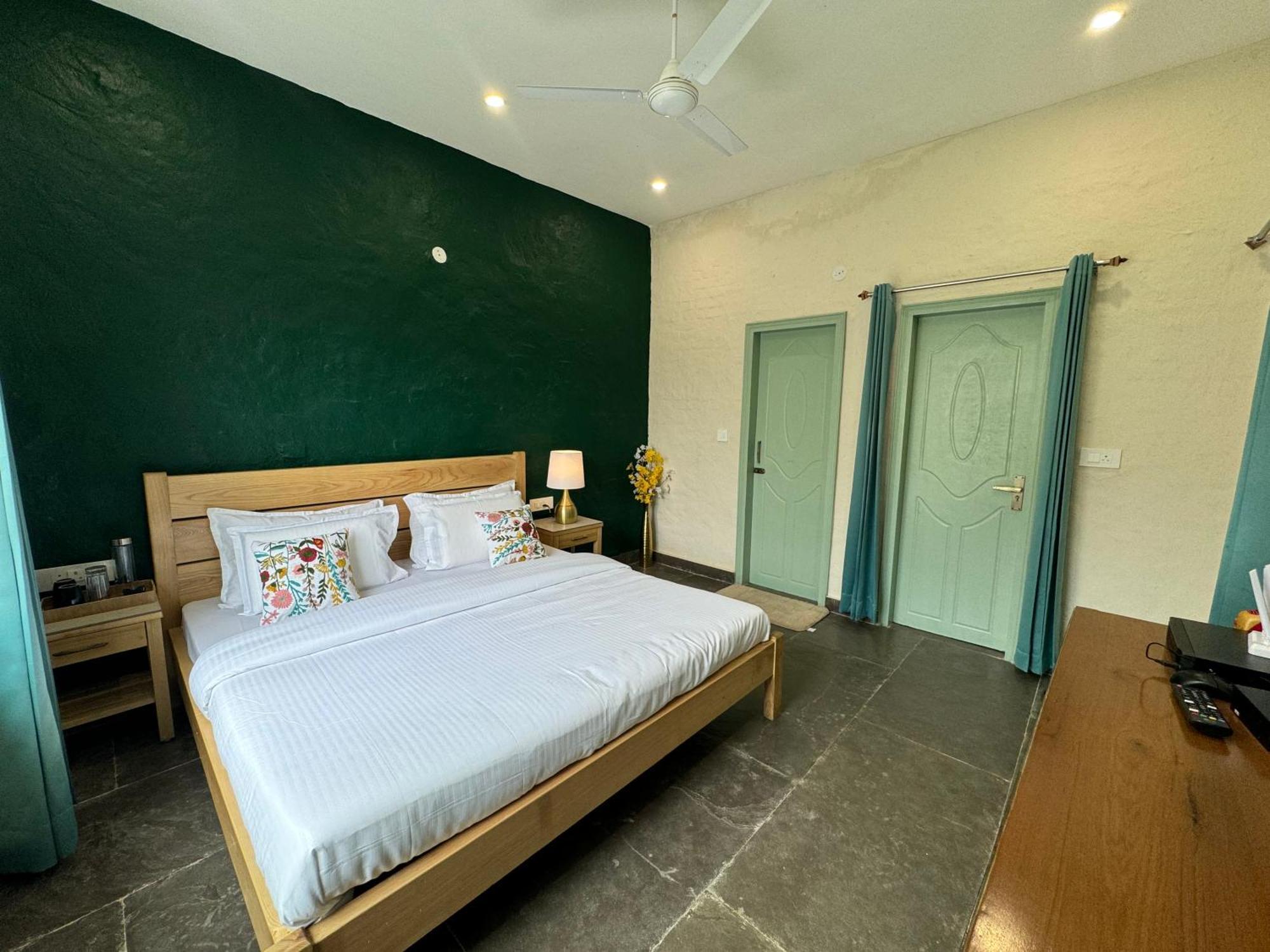 Cliff House, 3br Lux 2km To Rajpur Road Villa *