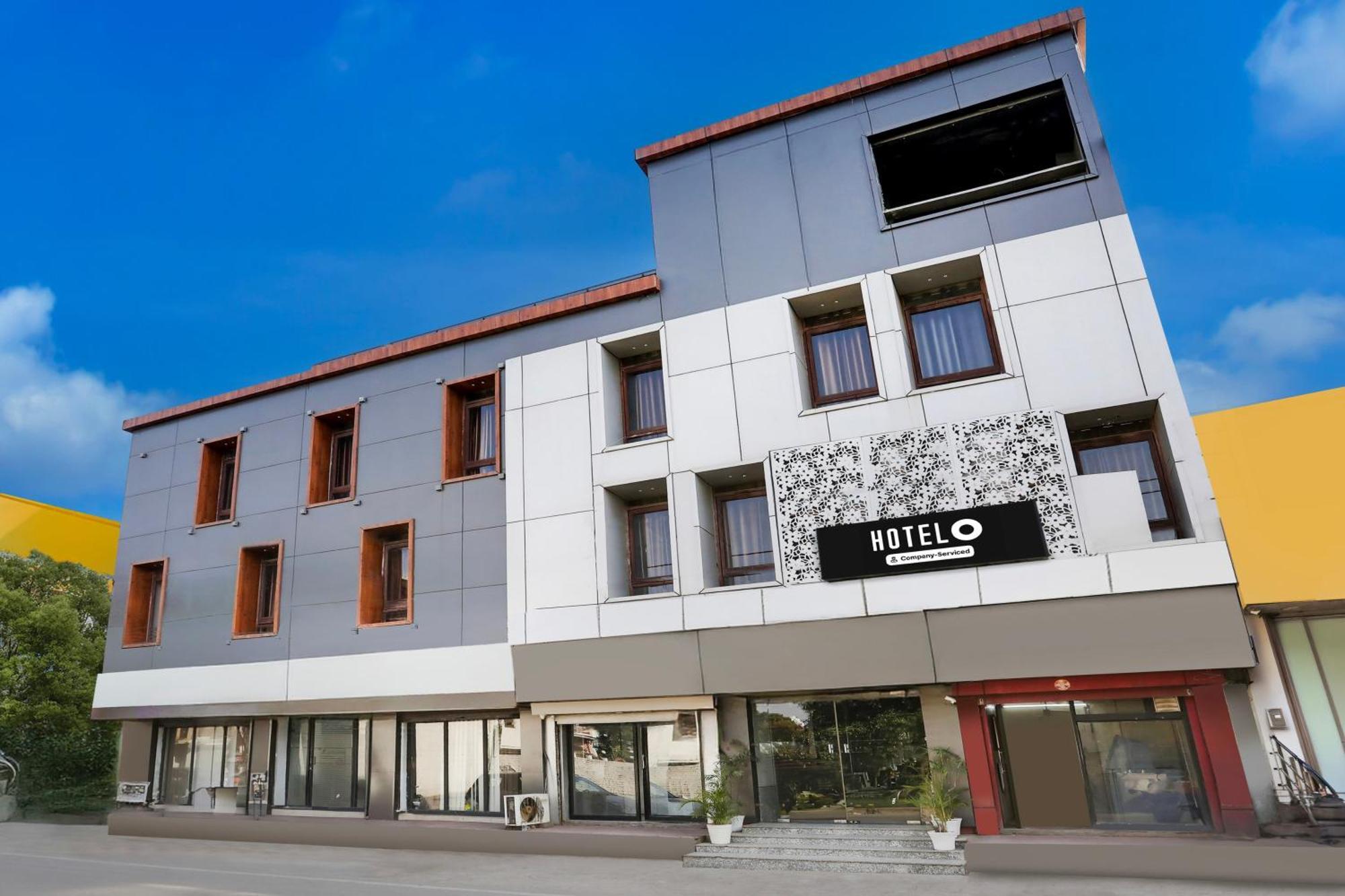 Super O Isbt Hotel