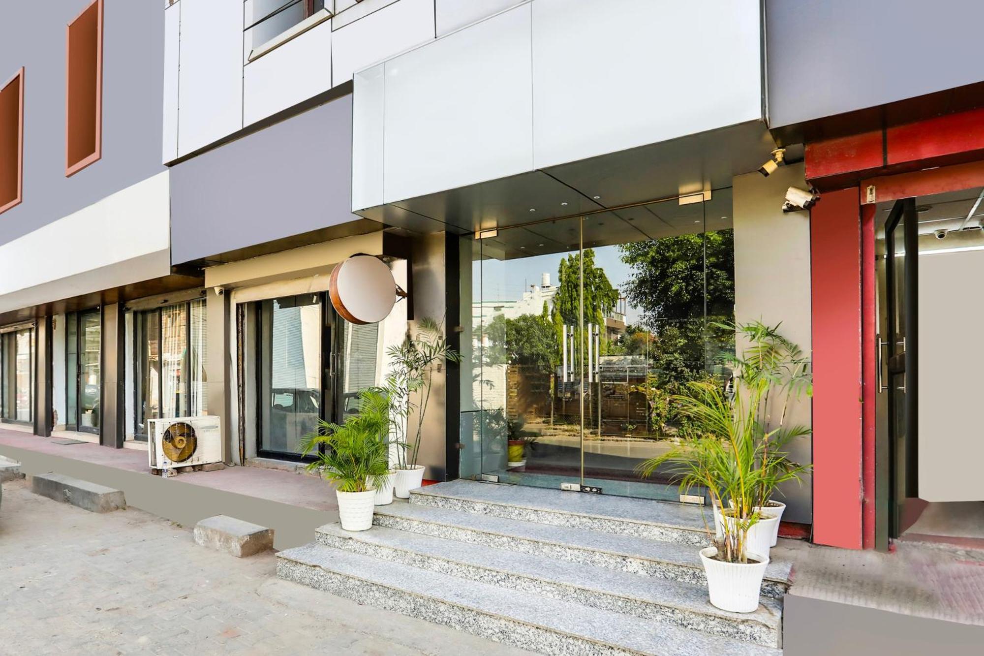 Hotel Super O Isbt