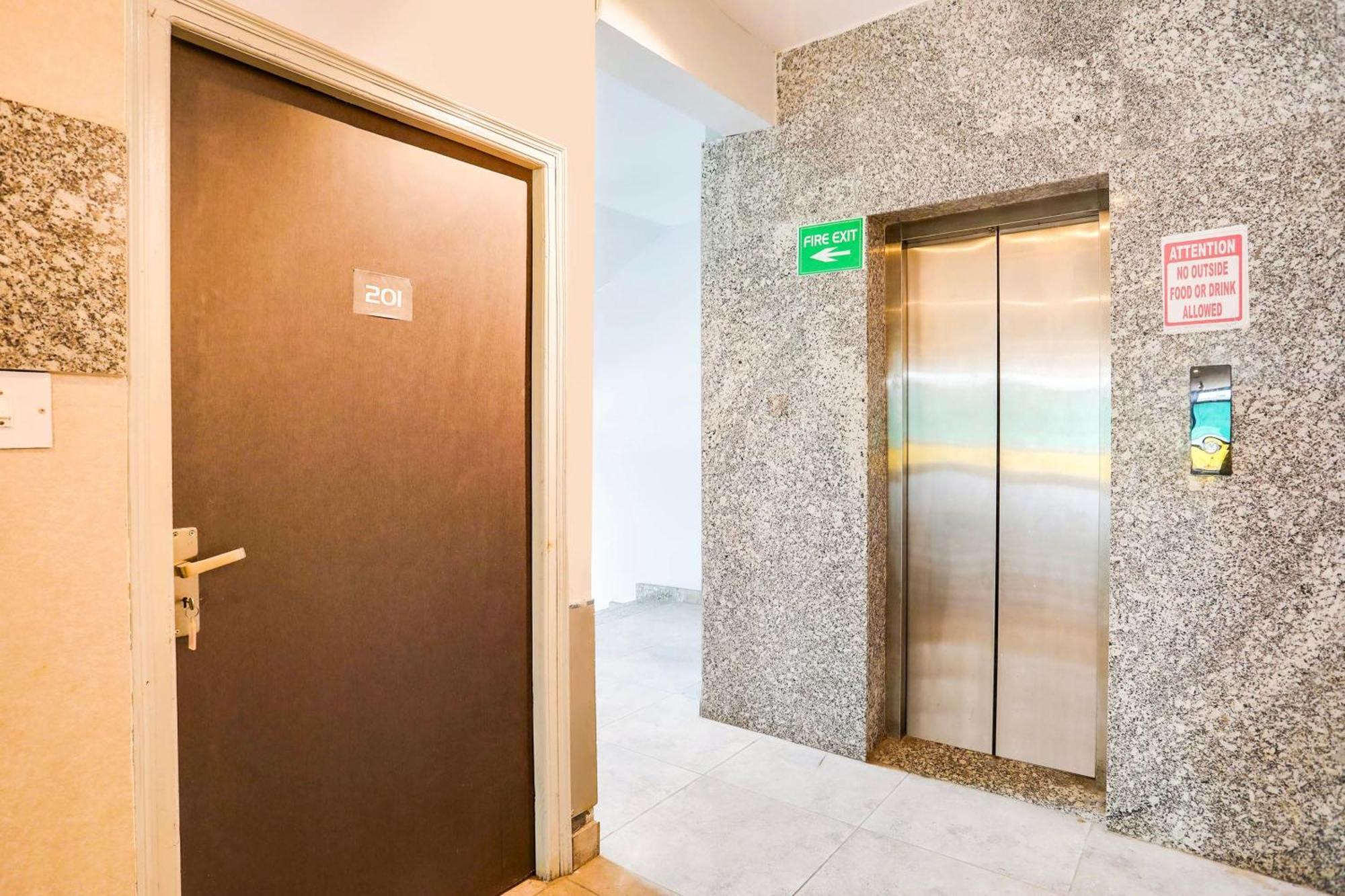 Super O Isbt Hotel
