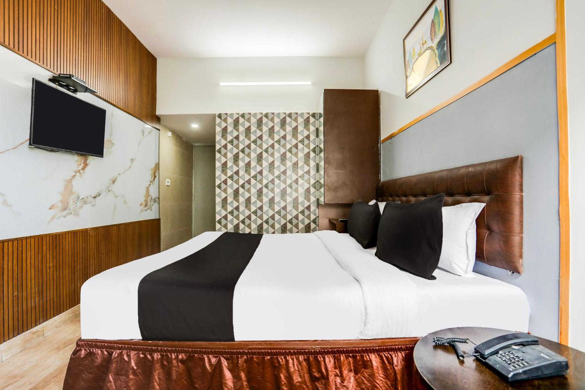 Hotel Super O Isbt