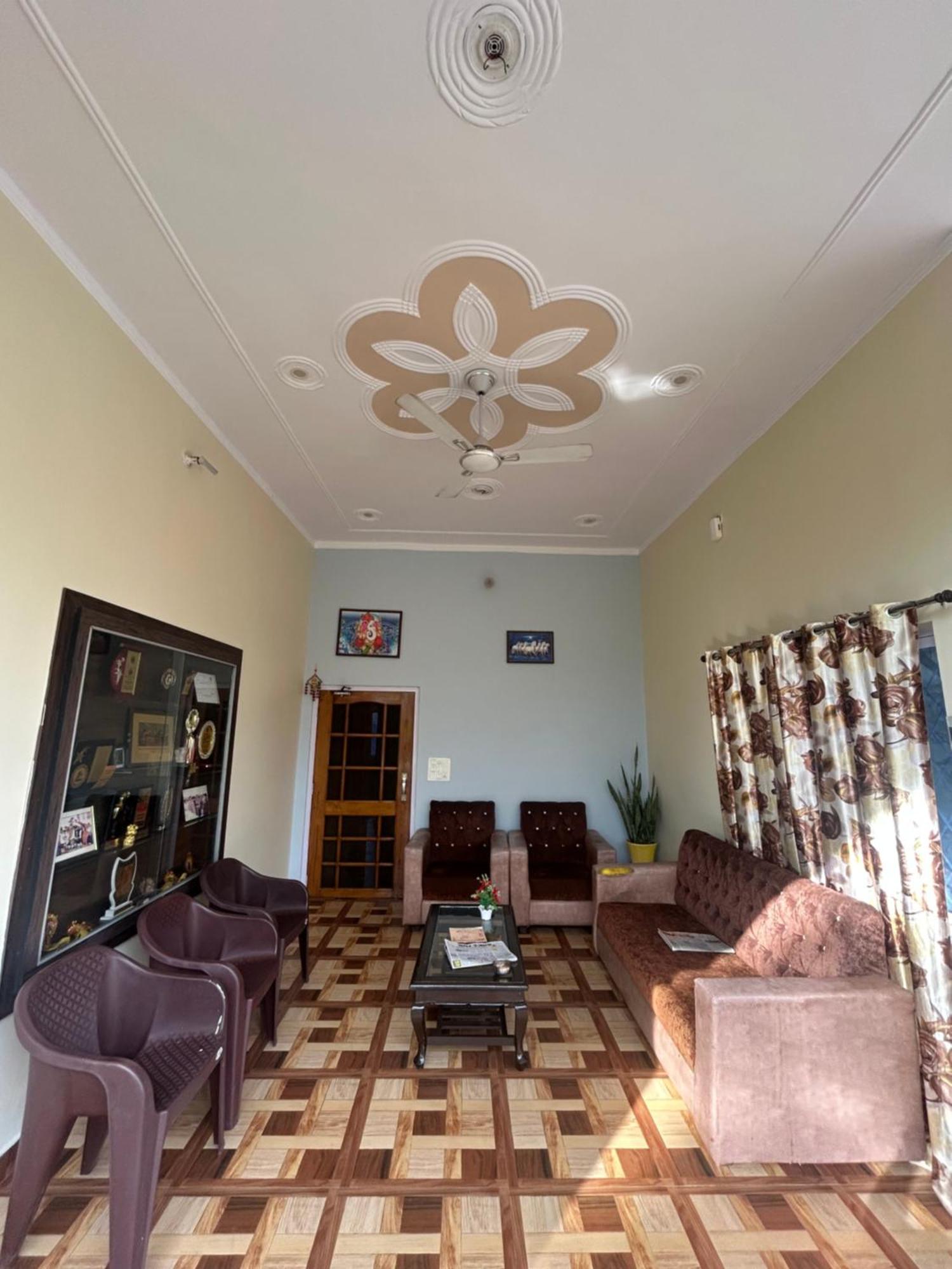 Gaharwar Homestay Dehradun