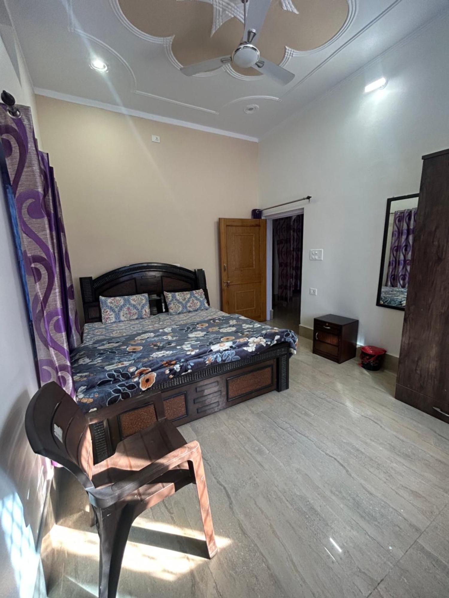 Gaharwar Homestay *