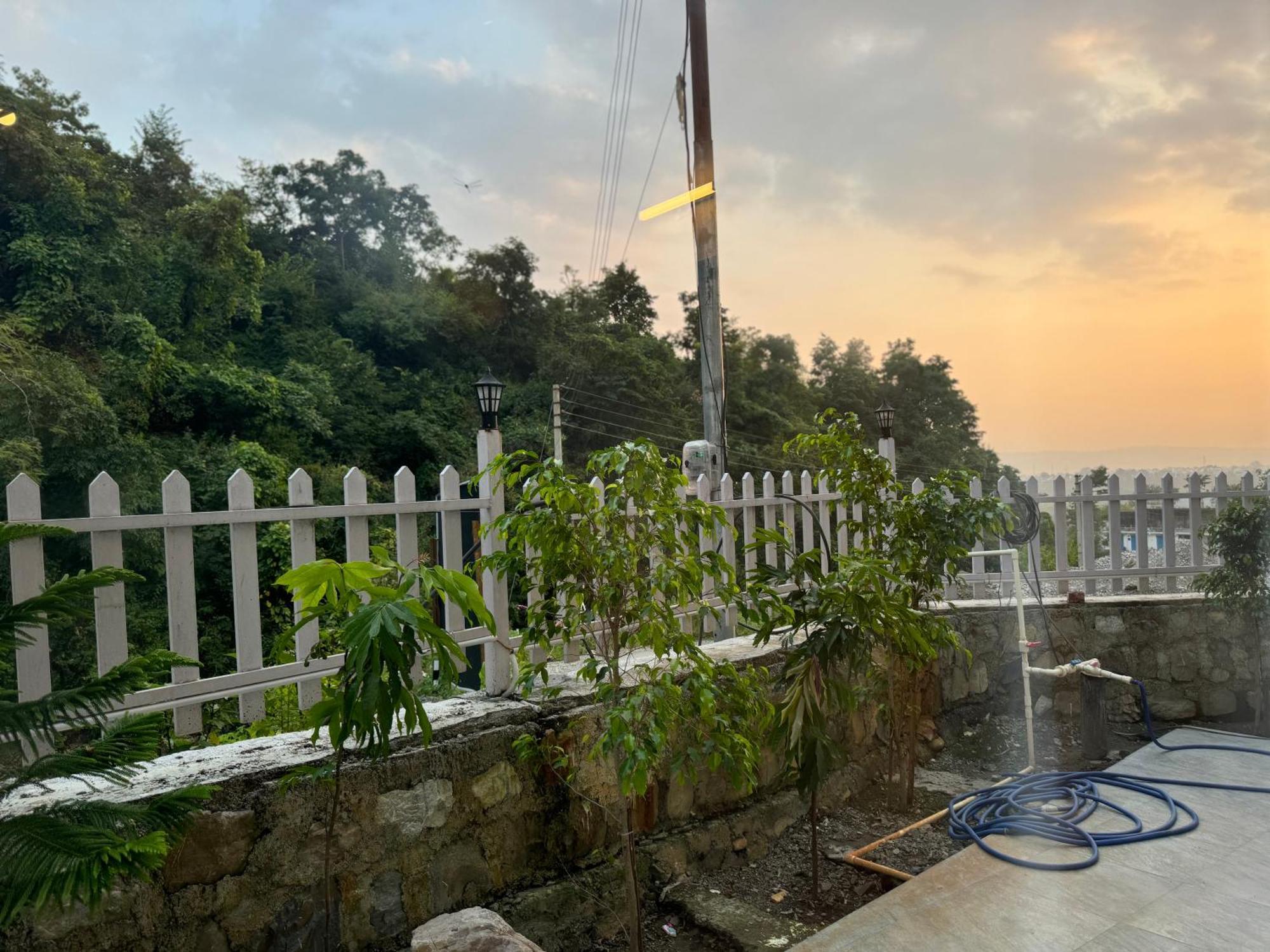 Hostel Rootz Dehradun