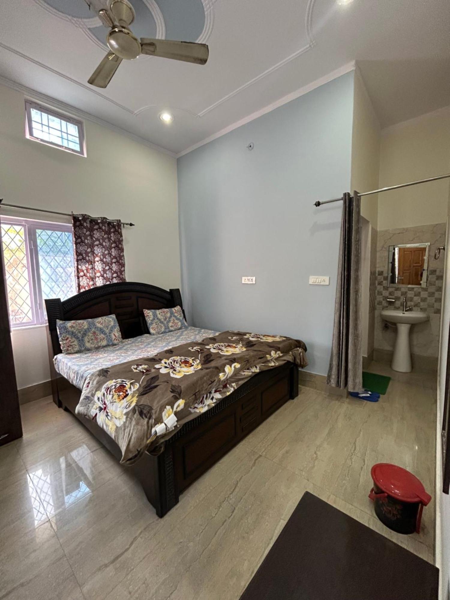 Gaharwar Dehradun